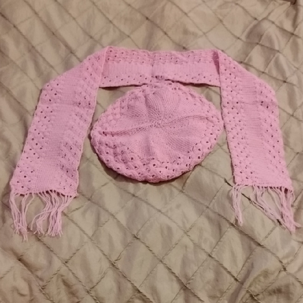 Handmade Crochet Pink Women's Size Medium Wool Beret Hat And Scarf Set